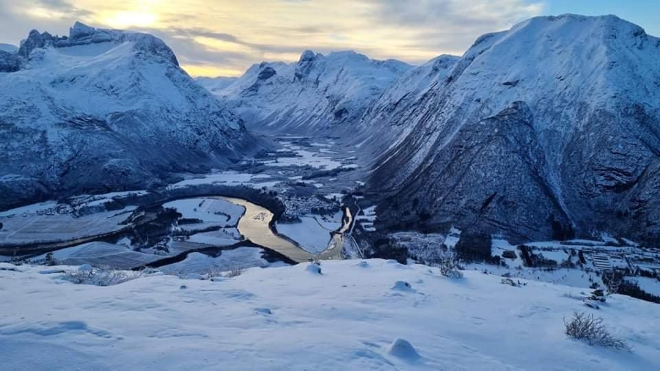 Apartment In The Heart Of Åndalsnes المظهر الخارجي الصورة