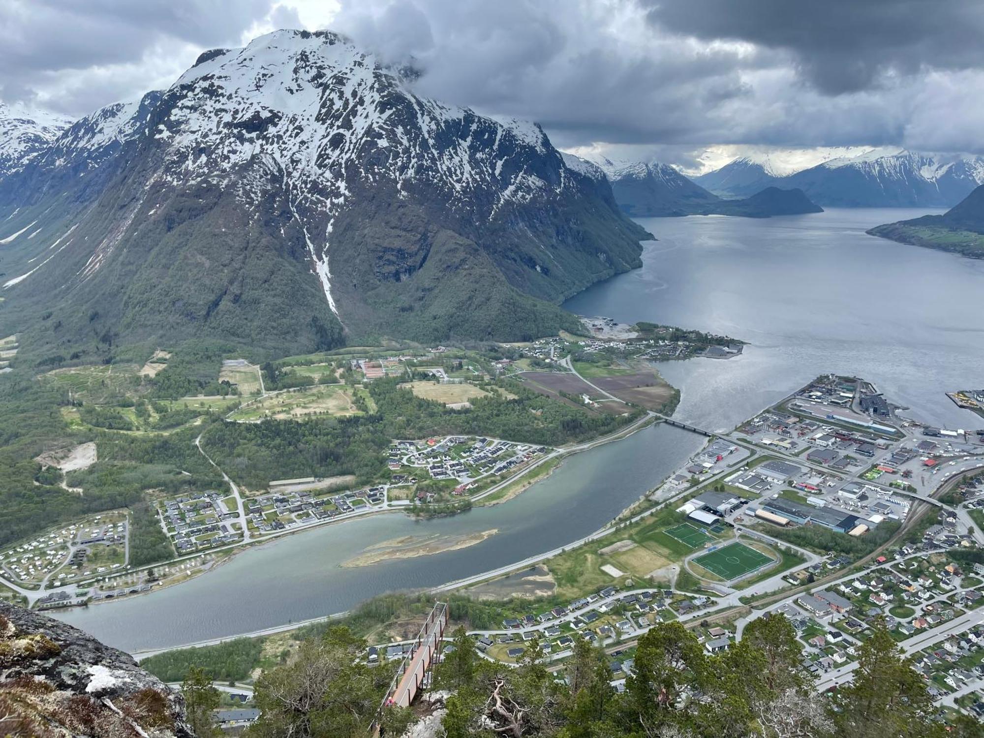 Apartment In The Heart Of Åndalsnes المظهر الخارجي الصورة